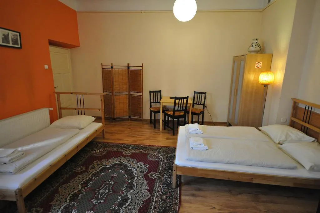 Pokoje Goscinne Isabel Krasków Kraków